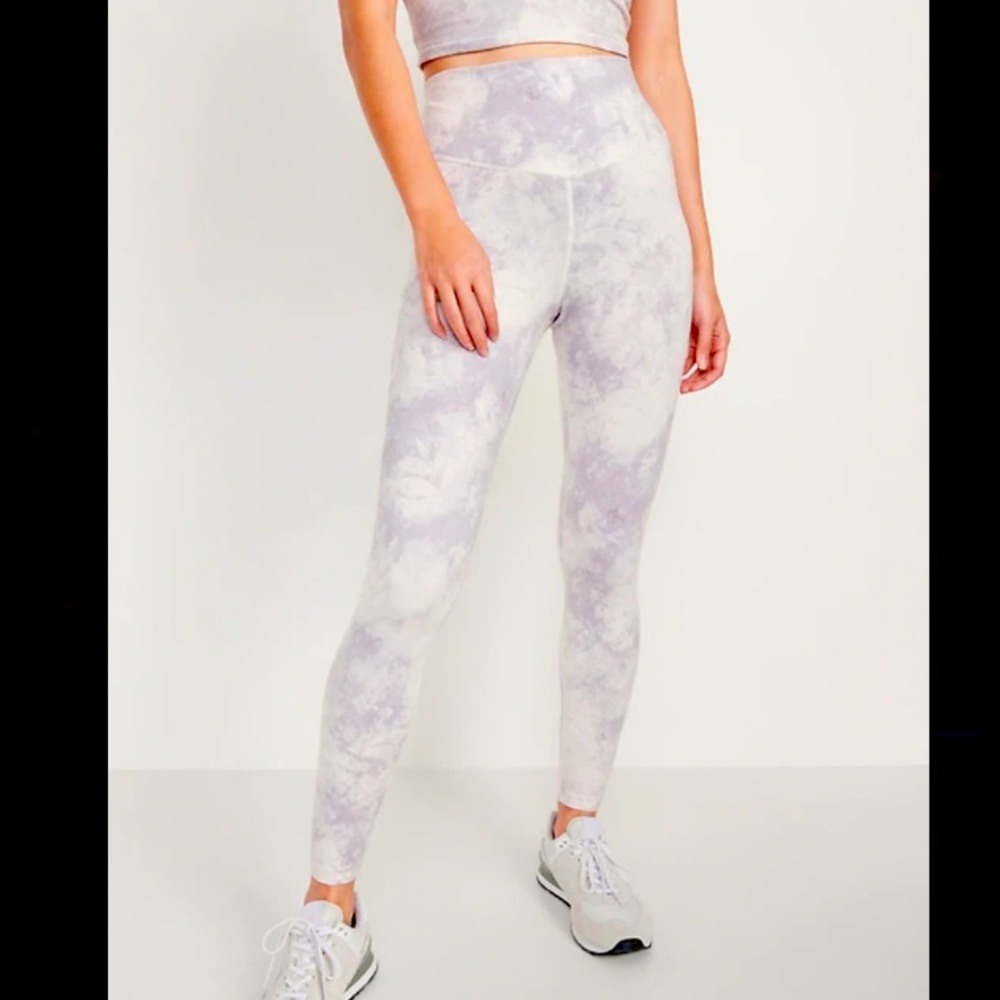 High waisted powerchill leggings in purple and white tie dye